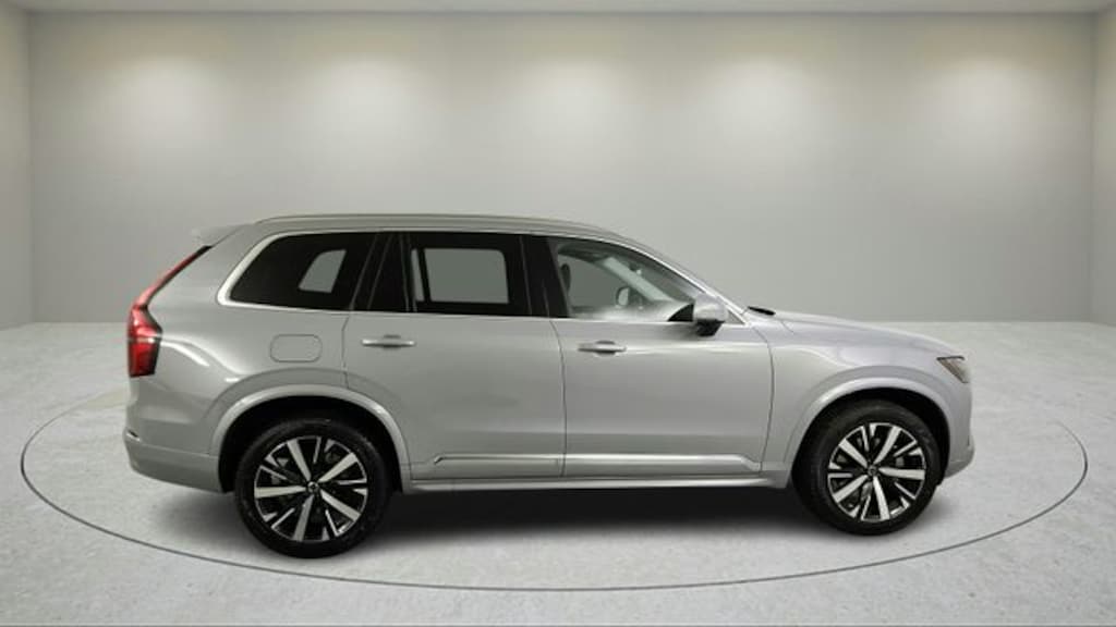 New 2026 Volvo XC90 B5 Core SUV
