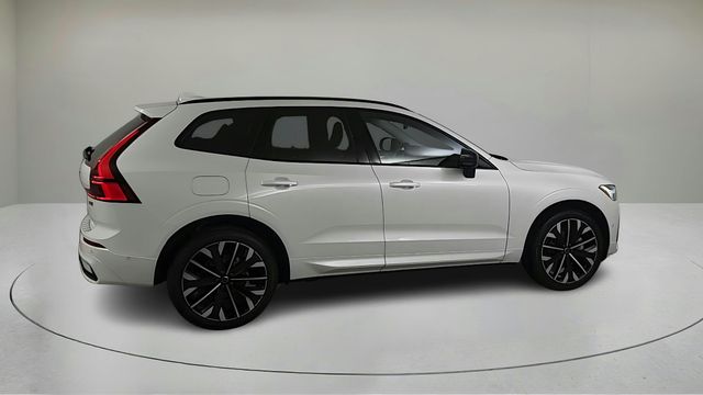 2026 Volvo XC60 B5 Ultra photo 3