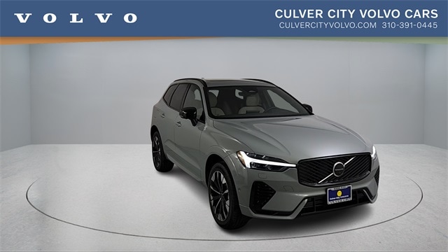 2026 Volvo XC60 Plus's photo