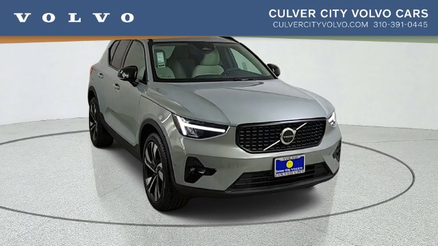 2026 Volvo XC40
