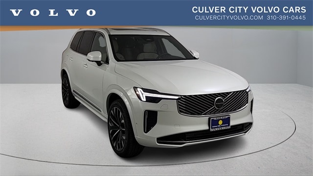 2026 Volvo XC90 Plus's photo