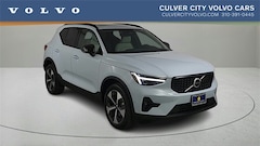 2026 Volvo XC40 B5 Plus SUV