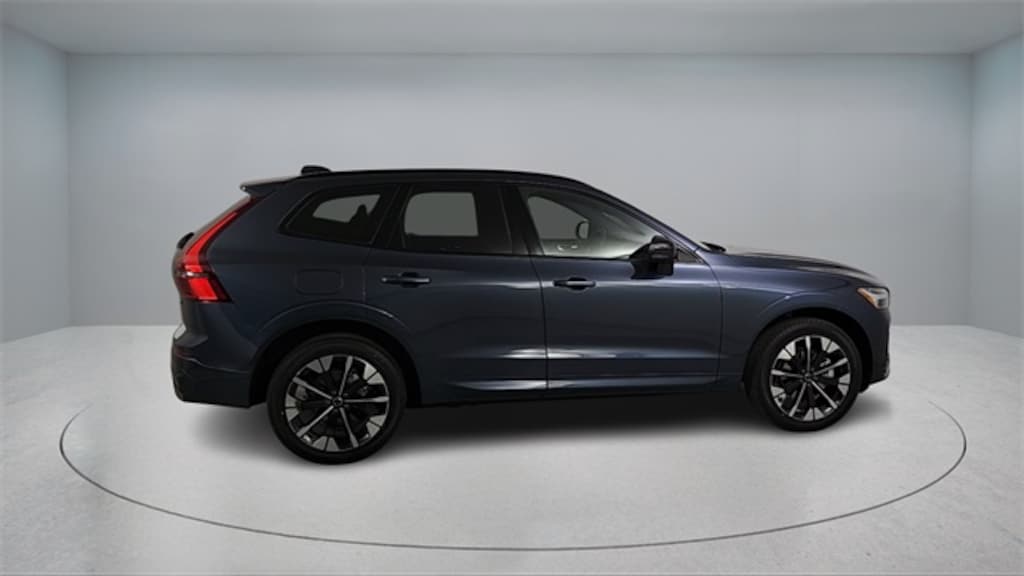 New 2026 Volvo XC60 B5 Plus SUV