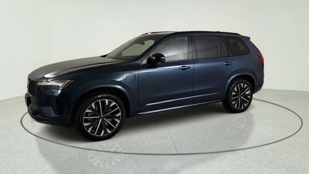 New 2026 Volvo XC90 plug-in hybrid T8 Ultra Dark Theme 7-Seater SUV