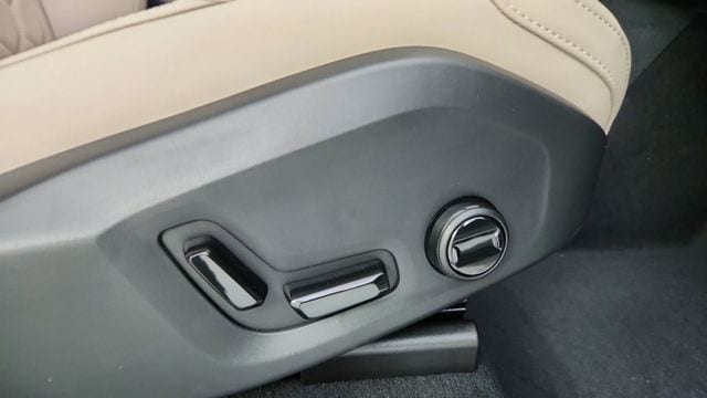 2026 Volvo XC90 Plus - Photo 40