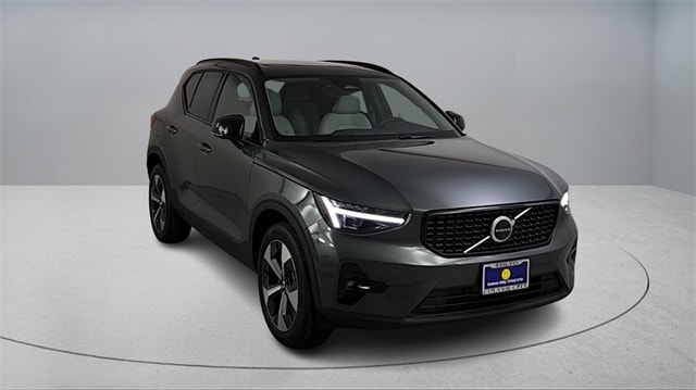 2026 Volvo XC40 Plus's photo