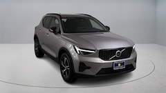 2026 Volvo XC40 B5 Core SUV