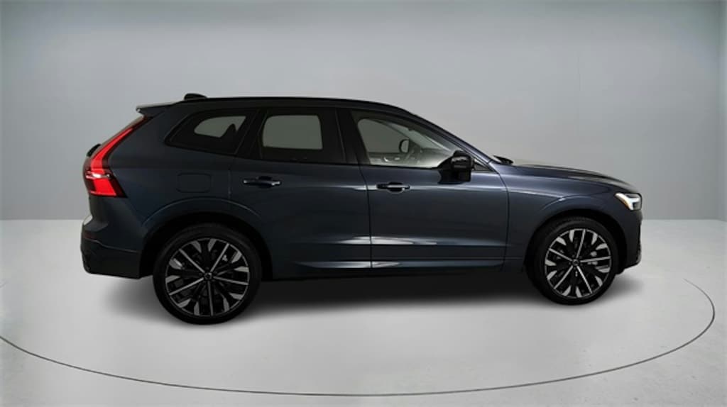 New 2026 Volvo XC60 plug-in hybrid T8 Ultra SUV