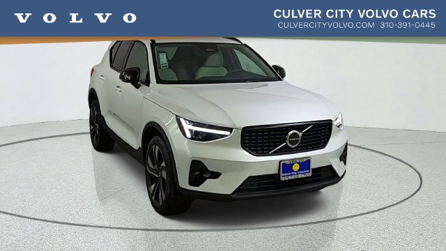 2026 Volvo XC40