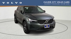 2026 Volvo XC40 B5 Core SUV