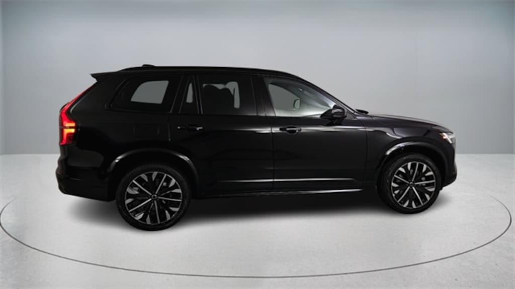 New 2026 Volvo XC90 B6 Ultra Dark Theme 6-Seater SUV