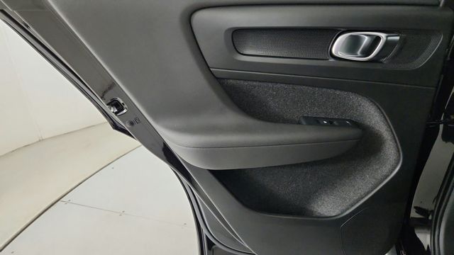 2026 Volvo XC40 Ultra Black Edition - Photo 29