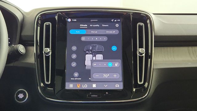2026 Volvo XC40 Ultra - Photo 23