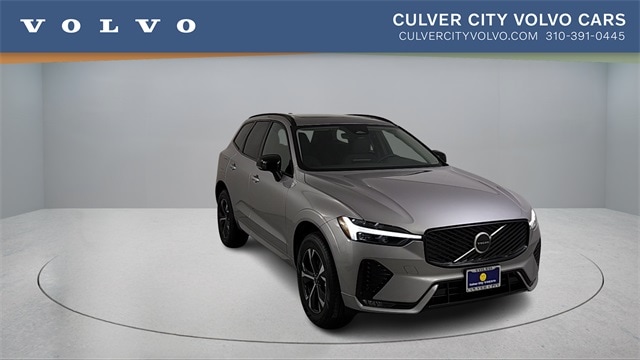 2026 Volvo XC60 Core's photo