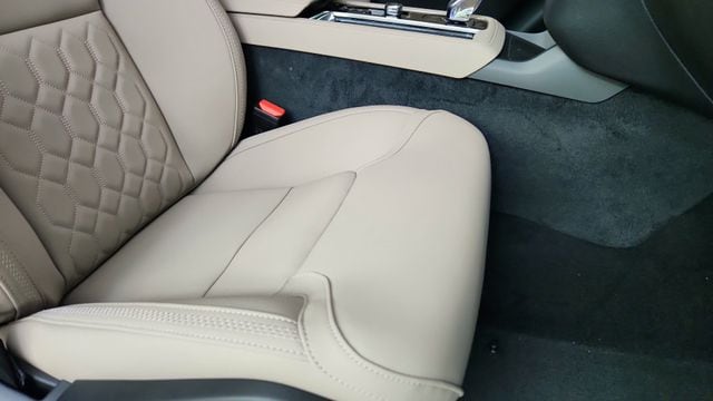 2026 Volvo XC90 Plus - Photo 39