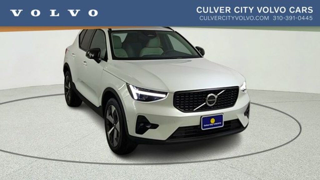 New 2026 Volvo XC40 B5 Plus SUV