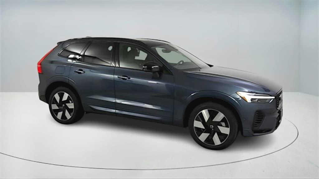 Certified 2025 Volvo XC60 plug-in hybrid T8 Plus SUV