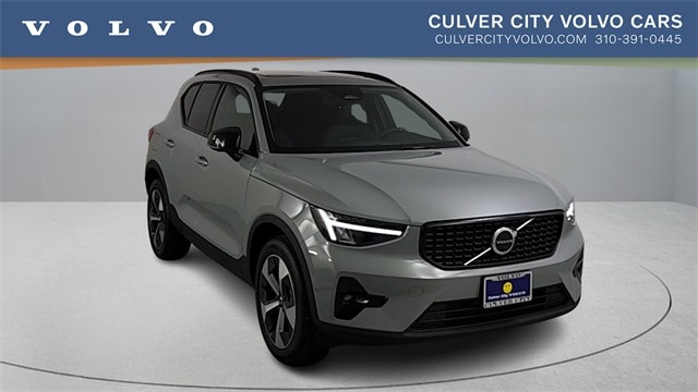 2026 Volvo XC40 Plus's photo