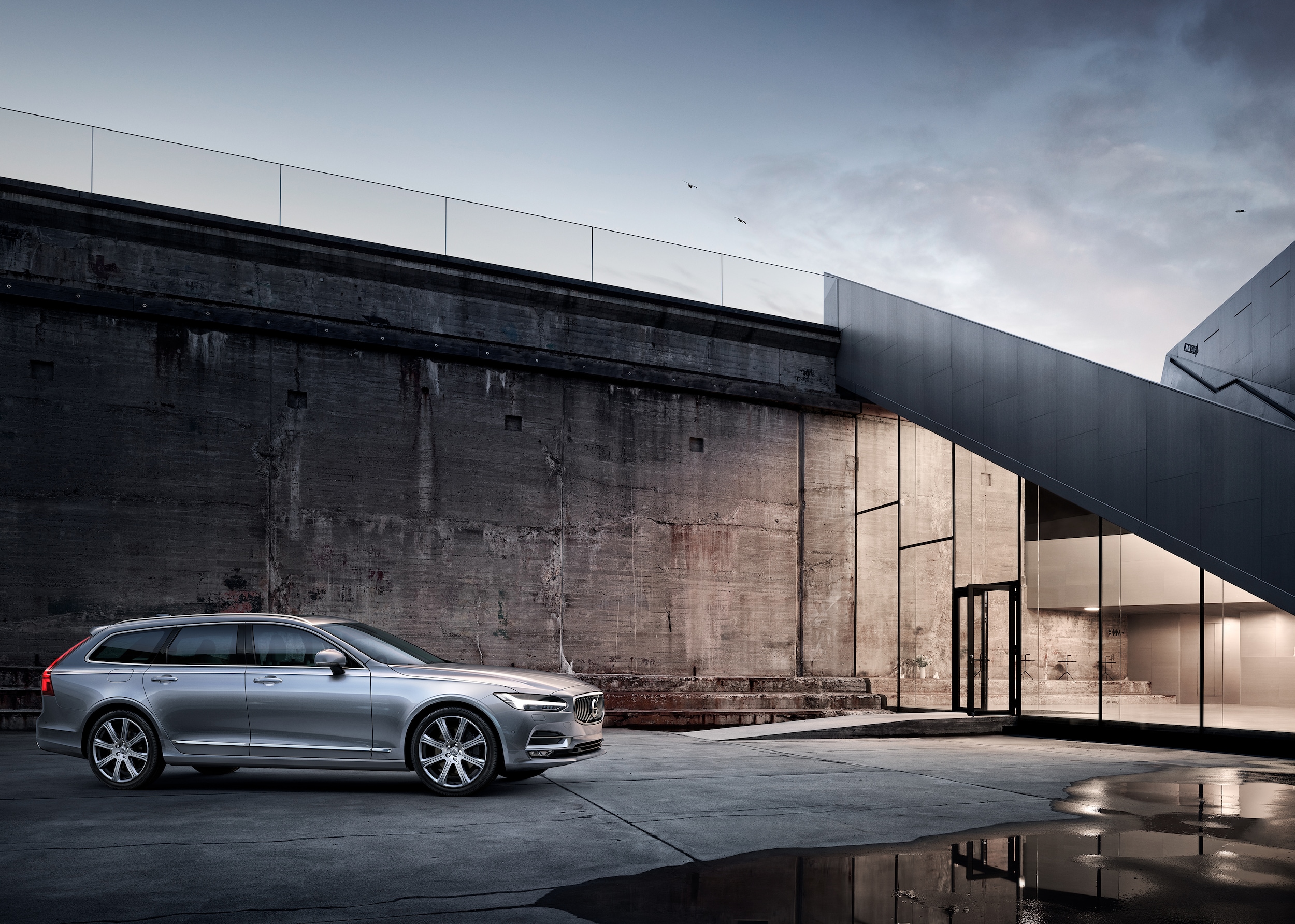 Volvo Dealership Los Angeles >> Why The Volvo V90 Is The Right Luxury Car For Los Angeles Volvo Dealership Los Angeles >> Why The Volvo V90 Is The Right Luxury Car For Los Angeles