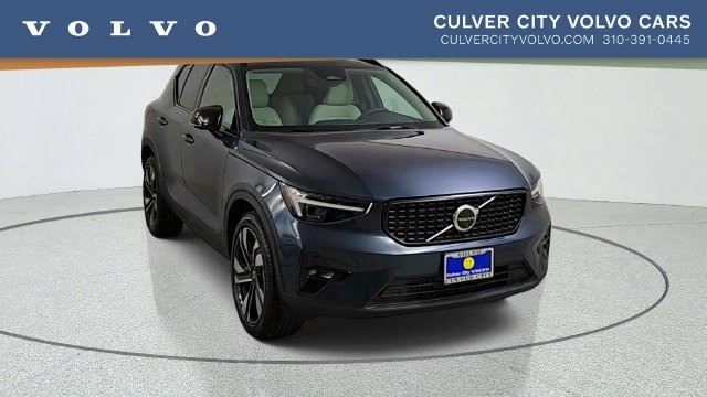 2026 Volvo XC40