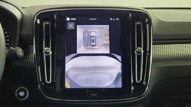 2026 Volvo XC40 Ultra Black Edition - Photo 19