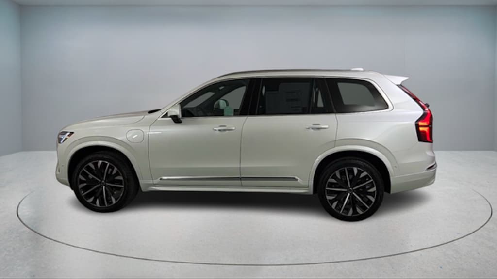 New 2026 Volvo XC90 plug-in hybrid T8 Plus 7-Seater SUV