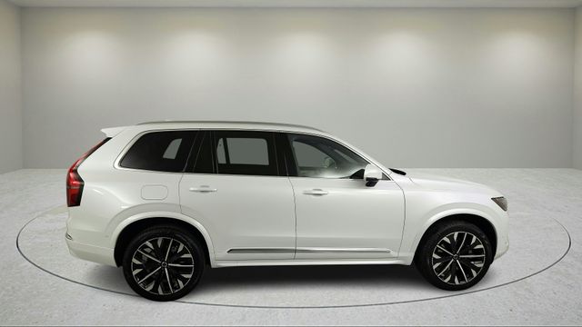 2026 Volvo XC90 B6 Plus 7-Seater photo 2