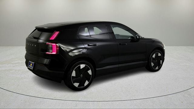 2026 Volvo EX30 Twin Motor Ultra photo 2
