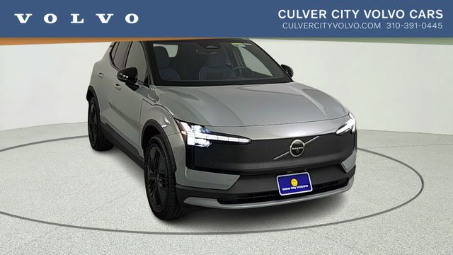 2026 Volvo EX30 Twin Motor Cross Country Ultra's photo