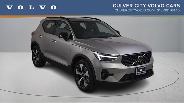 2026 Volvo XC40 SUV 