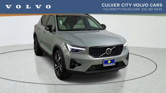 2026 Volvo XC40