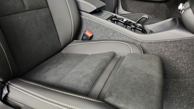 2026 Volvo XC40 Ultra Black Edition - Photo 36