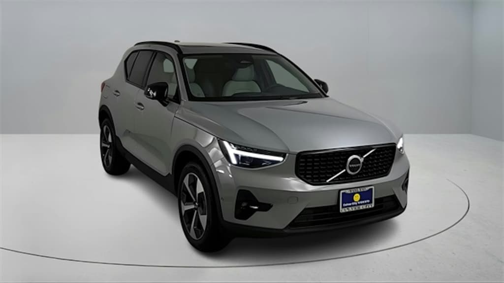 New 2026 Volvo XC40 B5 Plus SUV