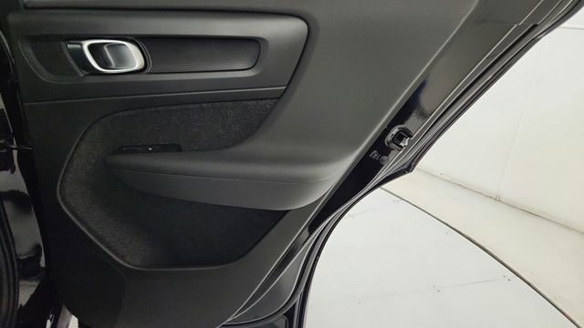 2026 Volvo XC40 Ultra Black Edition - Photo 34