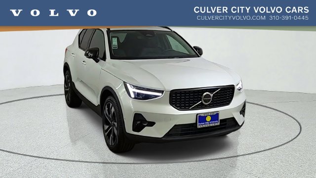2026 Volvo XC40