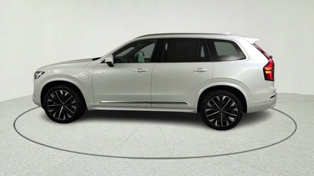 New 2026 Volvo XC90 plug-in hybrid T8 Plus 7-Seater SUV