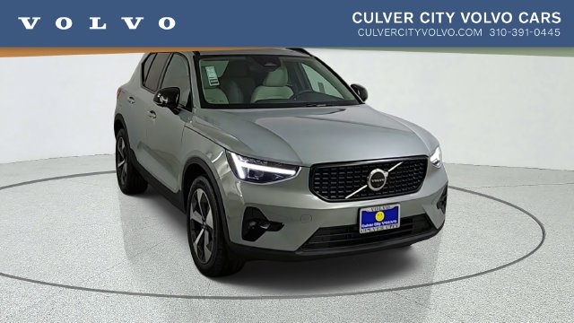 2026 Volvo XC40