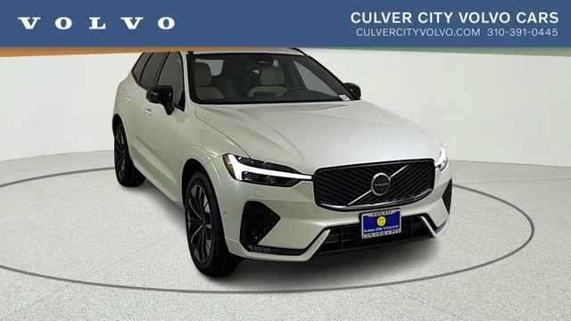 2026 Volvo XC60 B5 Plus Dark AWD's photo