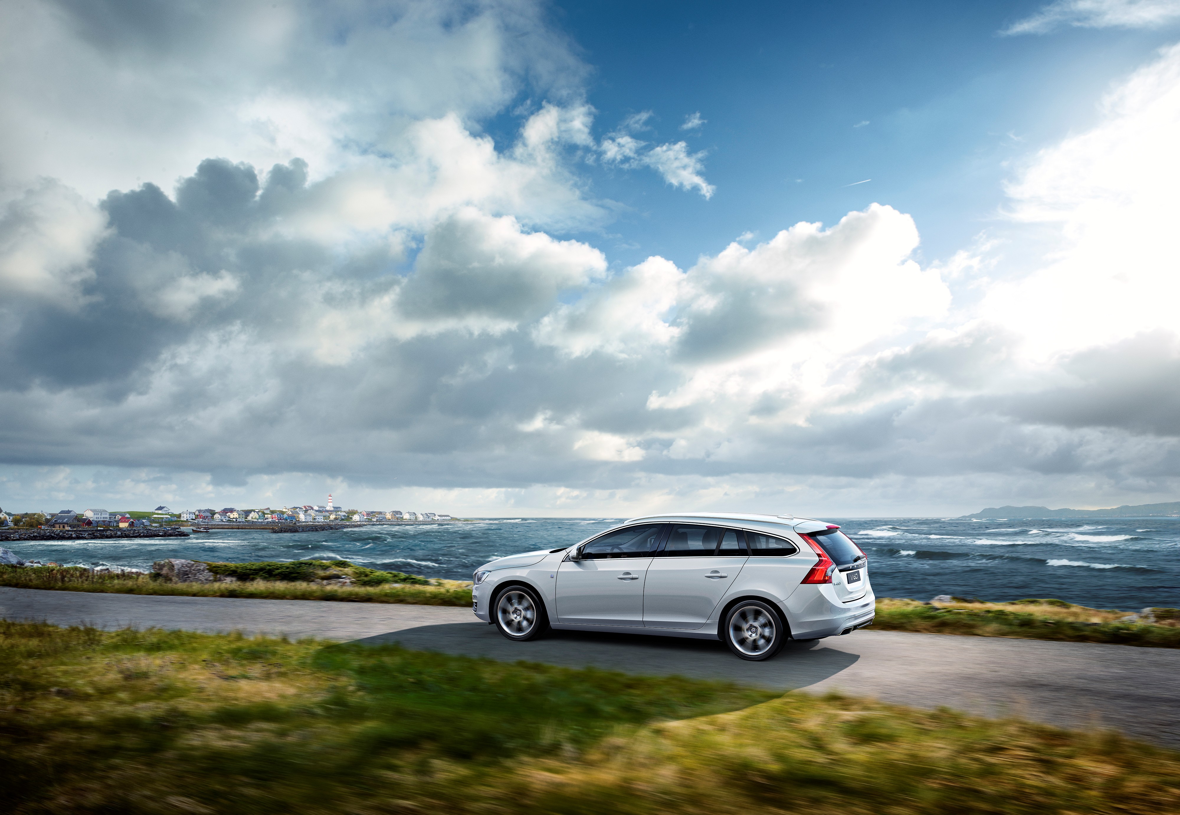Volvo Roadside Assistance Program available at Culver City Volvo Cars in the Los Angeles area.