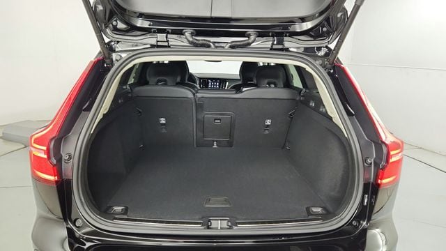 2026 Volvo V60 Cross Country Plus - Photo 41