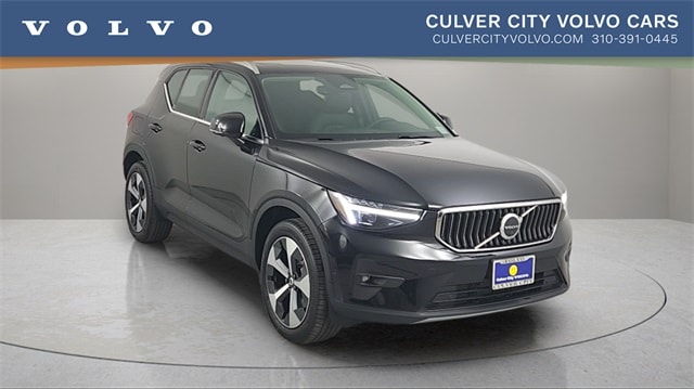 2025 Volvo XC40 Plus's photo