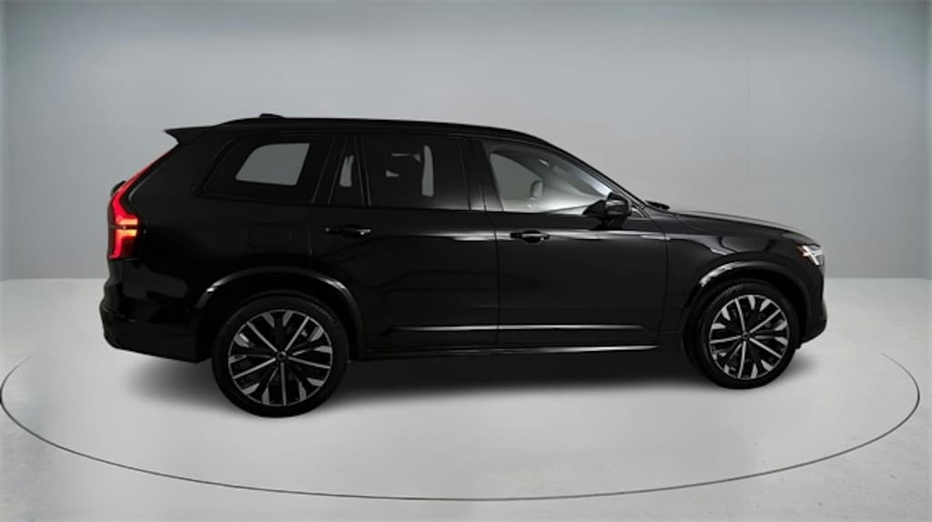 New 2026 Volvo XC90 plug-in hybrid T8 Ultra Dark Theme 7-Seater SUV