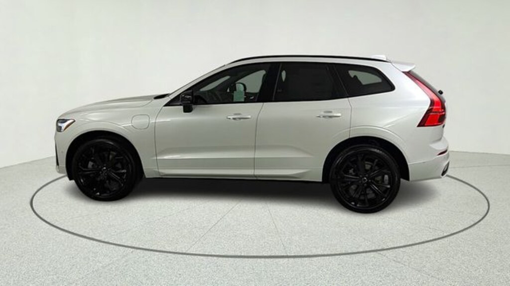 New 2026 Volvo XC60 plug-in hybrid T8 Ultra Black Edition SUV