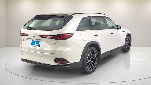 2025 Mazda CX-70 Plug-In Hybrid Premium Package photo 6