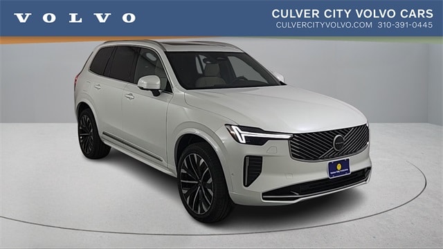 2026 Volvo XC90 Plus's photo