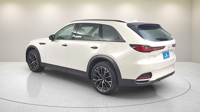 2025 Mazda CX-70 Plug-In Hybrid Premium Package photo 4