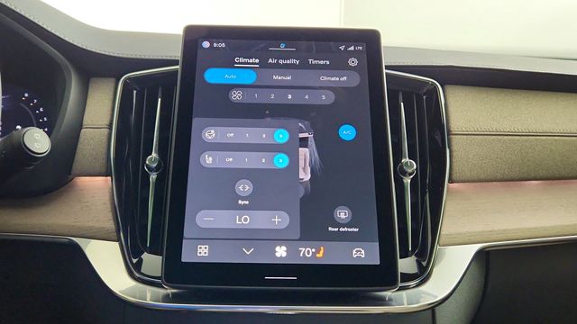 2026 Volvo XC90 Plus - Photo 23