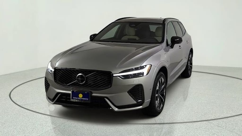 New 2026 Volvo XC60 plug-in hybrid T8 Plus SUV