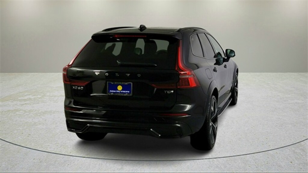 New 2026 Volvo XC60 plug-in hybrid T8 Ultra SUV