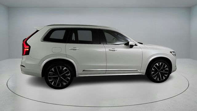 2026 Volvo XC90 B6 Plus 7-Seater photo 3